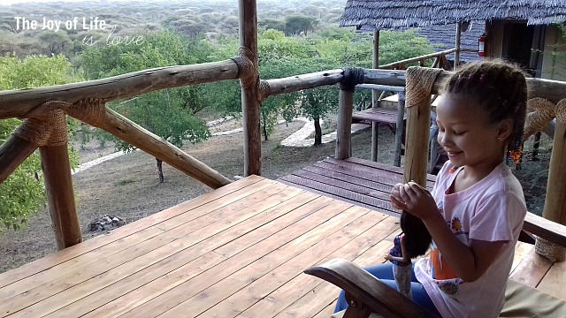 elly-and-barbie-at-lodge